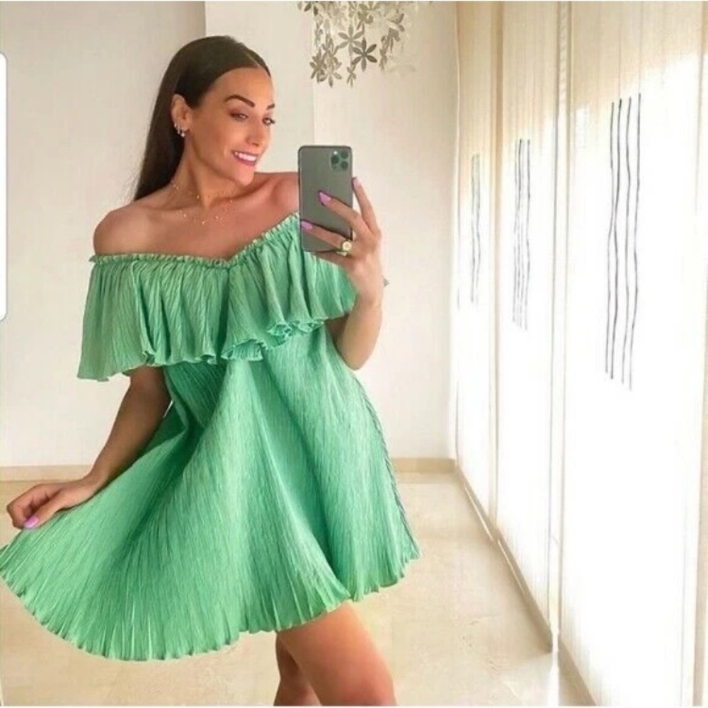 ZARA Green Ruffled Mini Dress New condition - Picture 3 of 5